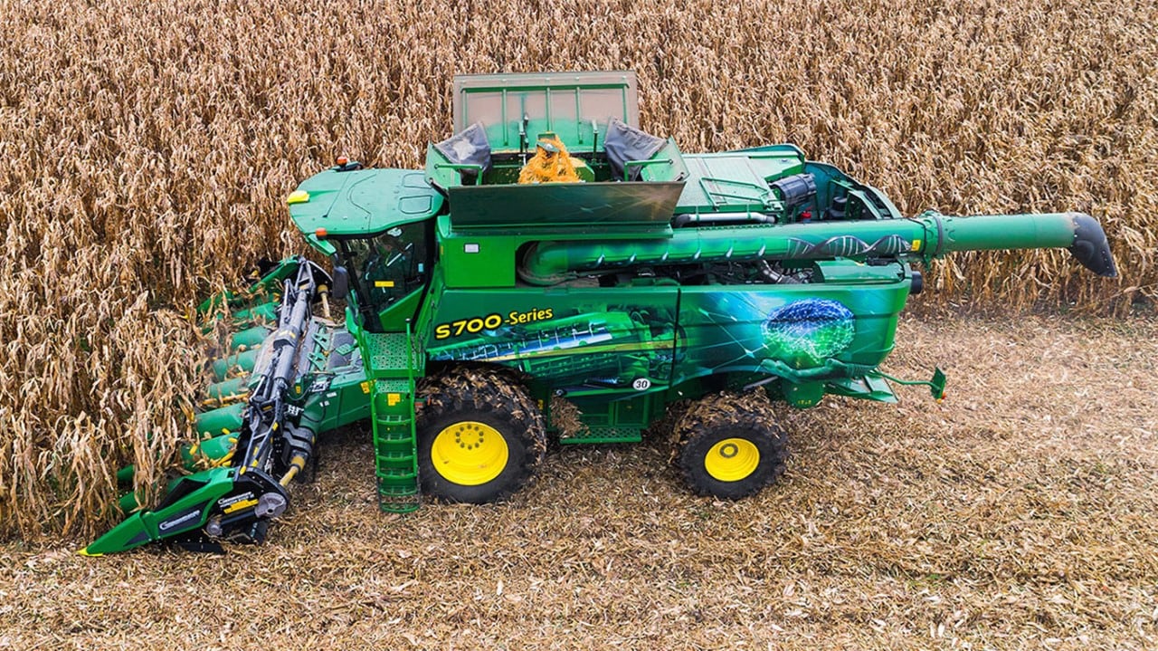 John Deere S700 DJI